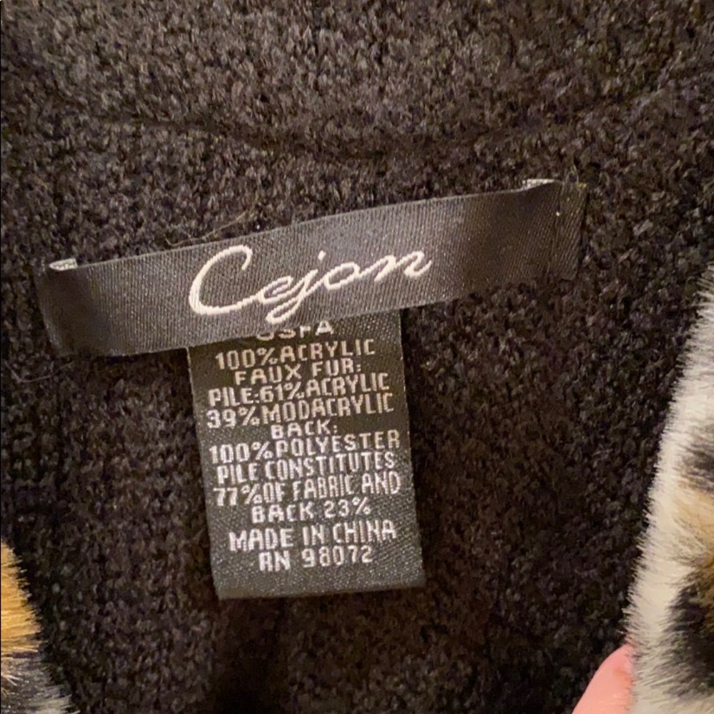 Cejon Shawl - image 5